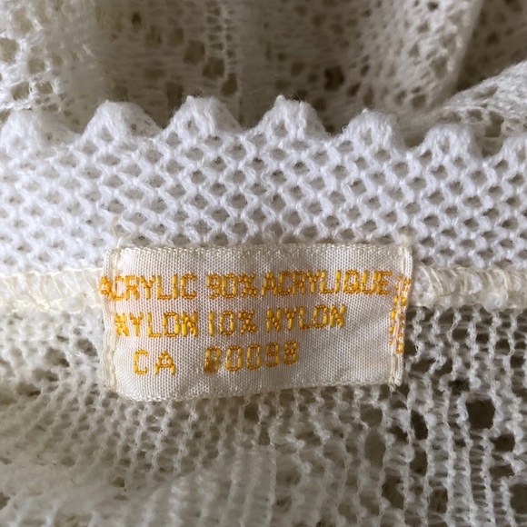 Vintage Lace Knit Paisley design fringe cape - Picture 3 of 13